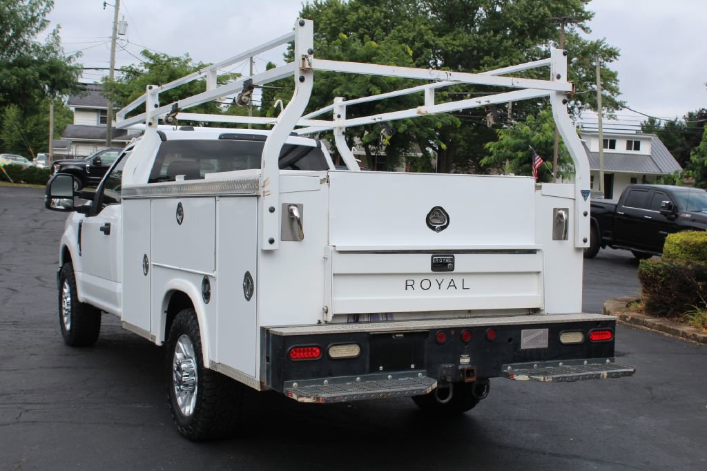 Used 2020 Ford F350 XLT image 4