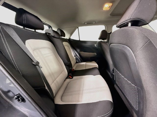 Used 2024 Hyundai Venue SEL FWD image 26