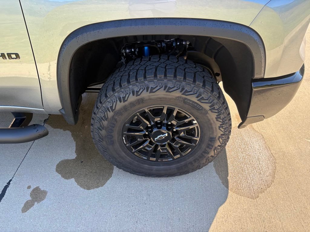New 2026 Chevrolet Silverado 2500 ZR2 w/ LPO, Dark Essentials Package AWD/4WD image 71