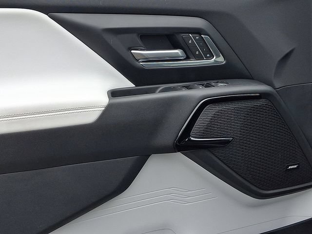 Used 2025 Chevrolet Silverado EV RST AWD/4WD image 22