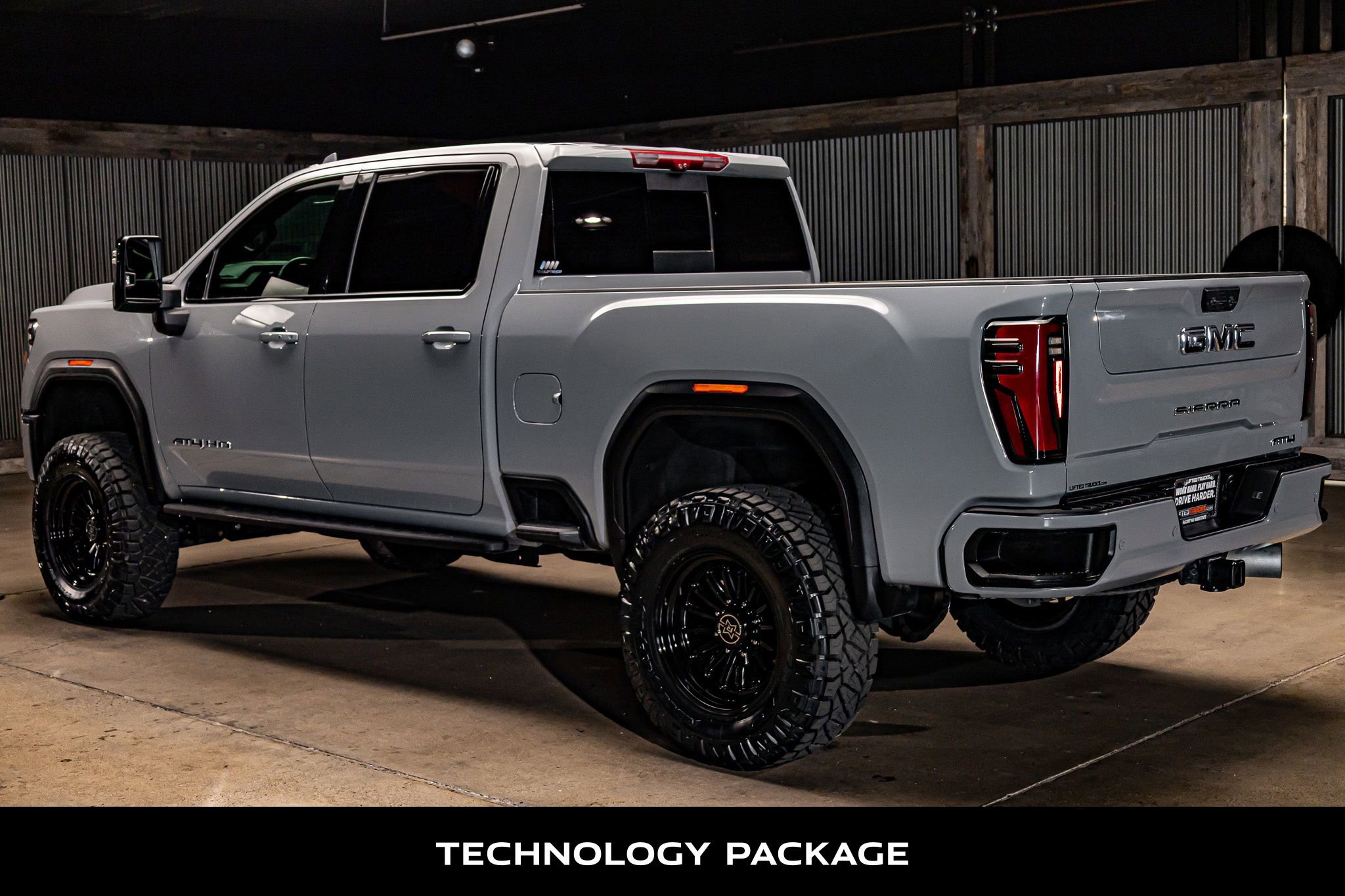 Used 2024 GMC Sierra 3500 AT4 w/ AT4 Premium Plus Package image 7