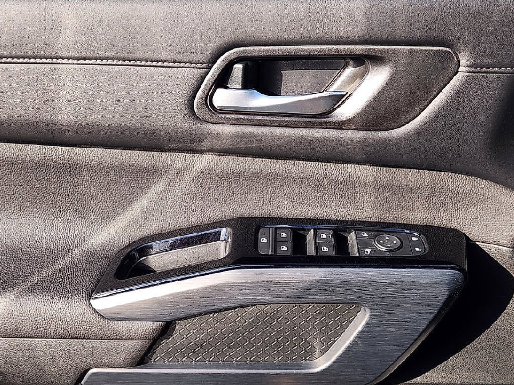 New 2026 Nissan Pathfinder SL FWD image 22