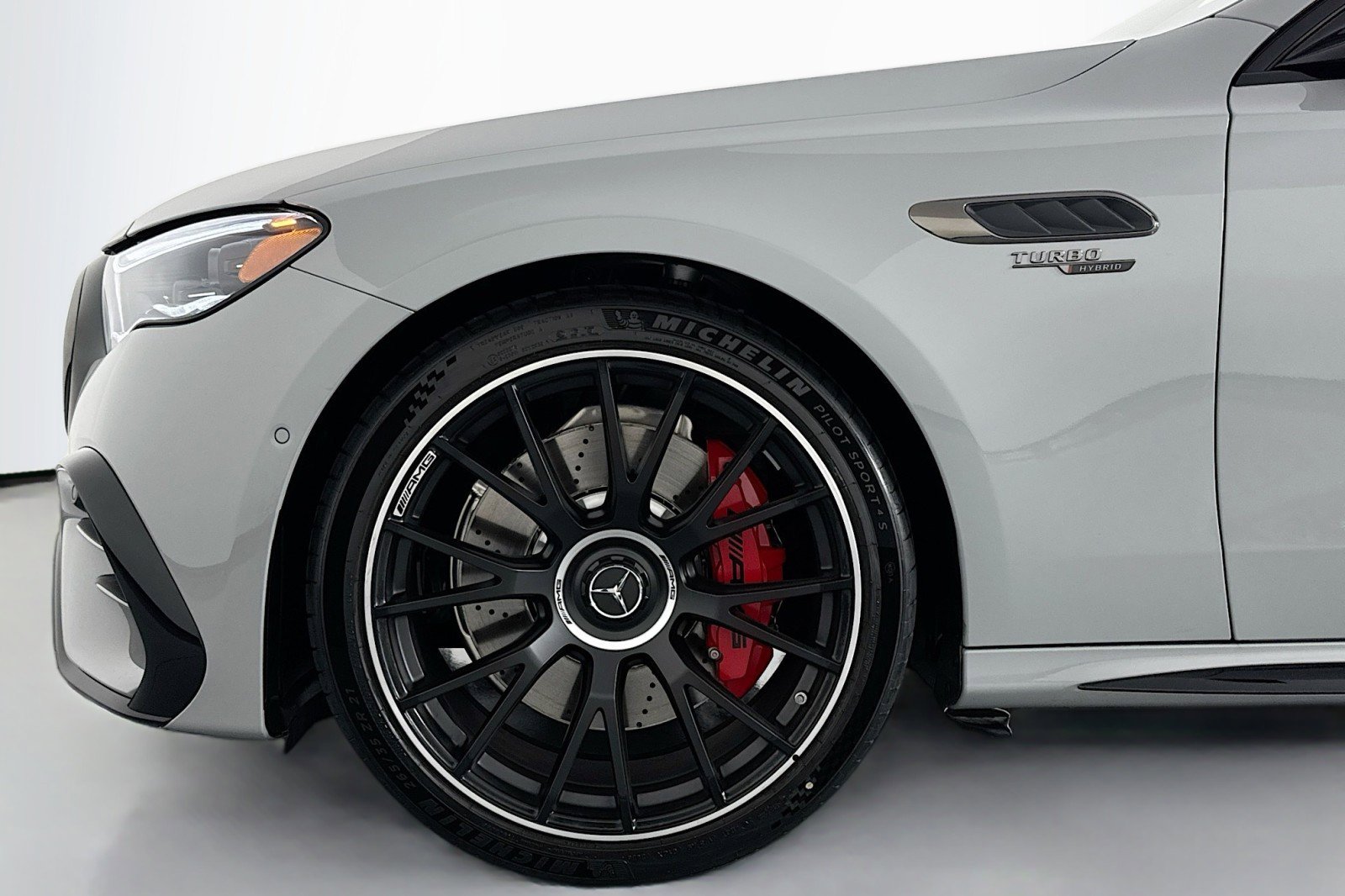 New 2026 Mercedes-Benz E 53 AMG 4MATIC Sedan image 9