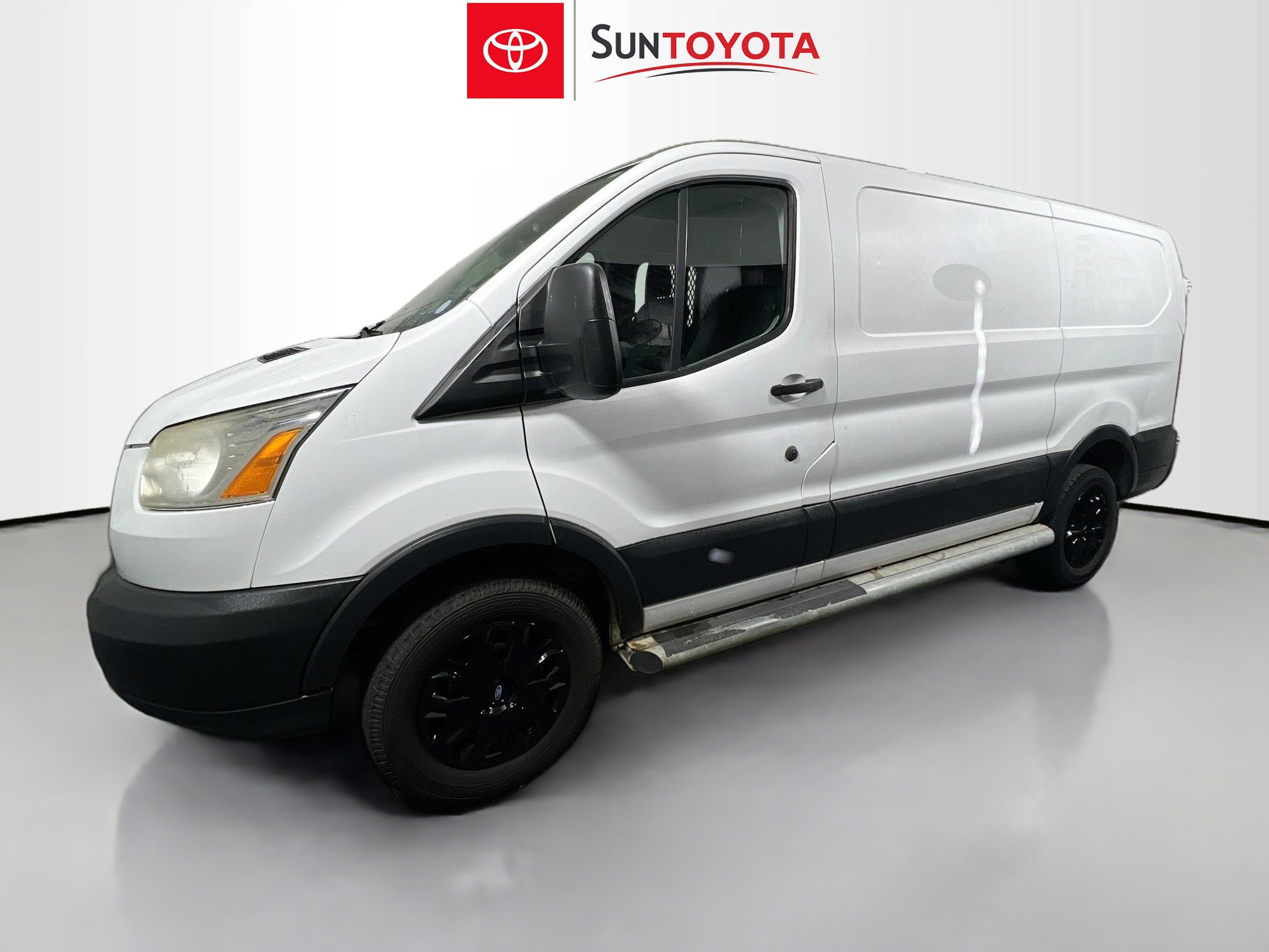 Used 2017 Ford Transit 250 130 Low Roof w/ Exterior Upgrade Package image 9
