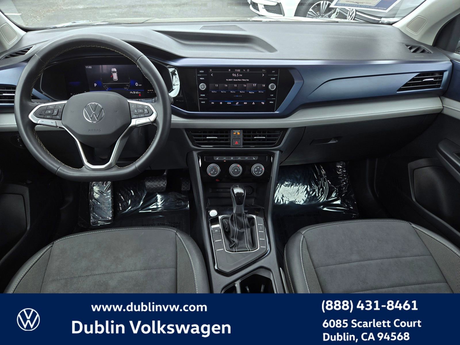 Certified 2023 Volkswagen Taos SE w/ Panoramic Sunroof Package FWD image 14
