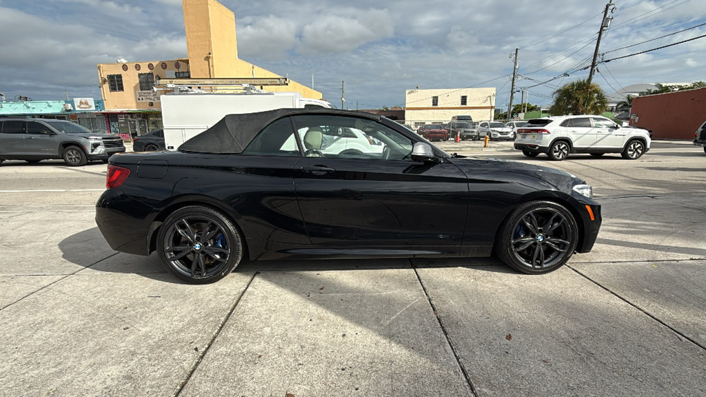 Used 2016 BMW M235i xDrive Convertible AWD/4WD image 15
