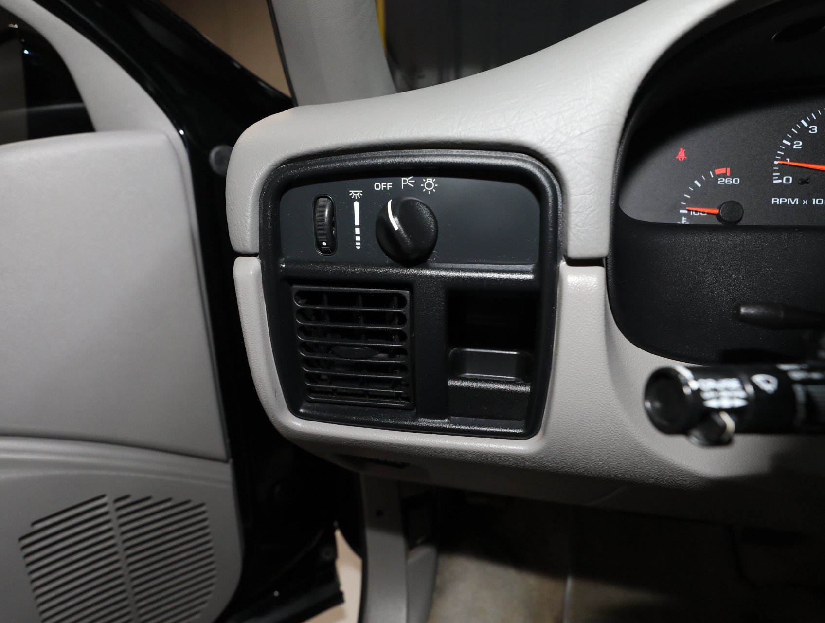 Used 1996 Chevrolet Impala SS RWD image 57