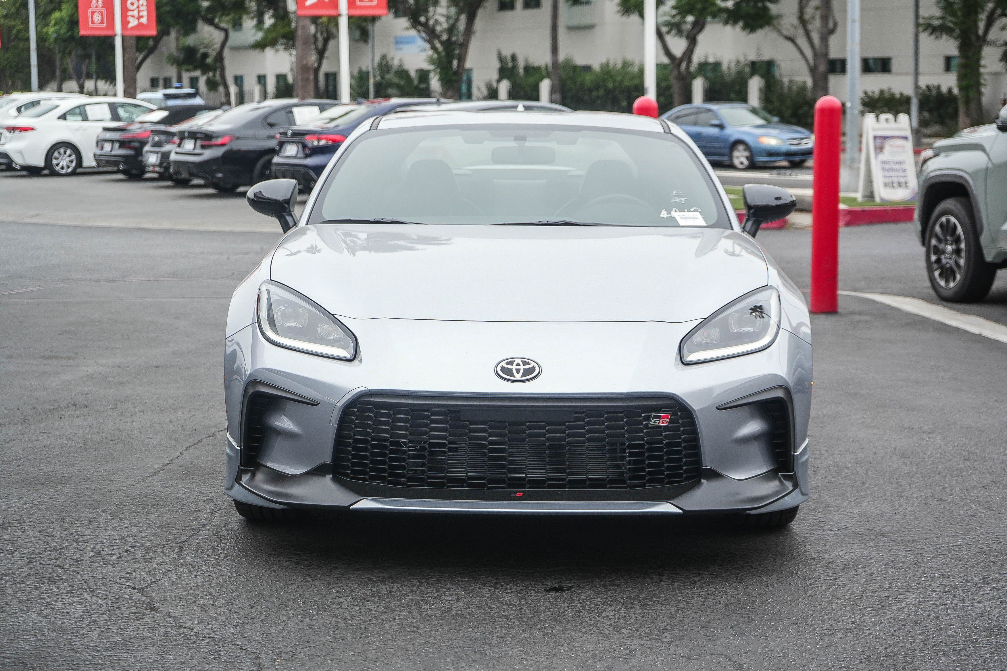 New 2026 Toyota GR86 Premium RWD image 2