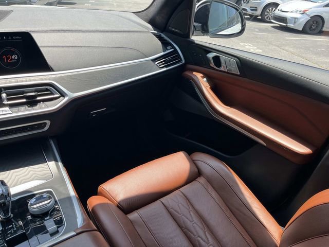 Used 2021 BMW X7 M50i AWD/4WD image 21