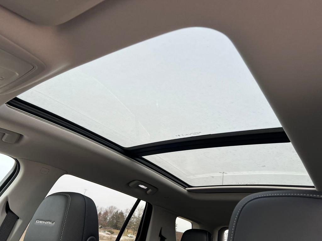 New 2026 GMC Terrain Denali w/ LPO, Floor Liner Package image 6