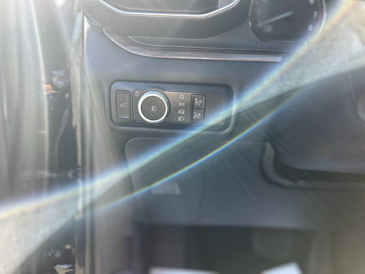 Used 2021 Ford Explorer Limited w/ Equipment Group 301A image 12