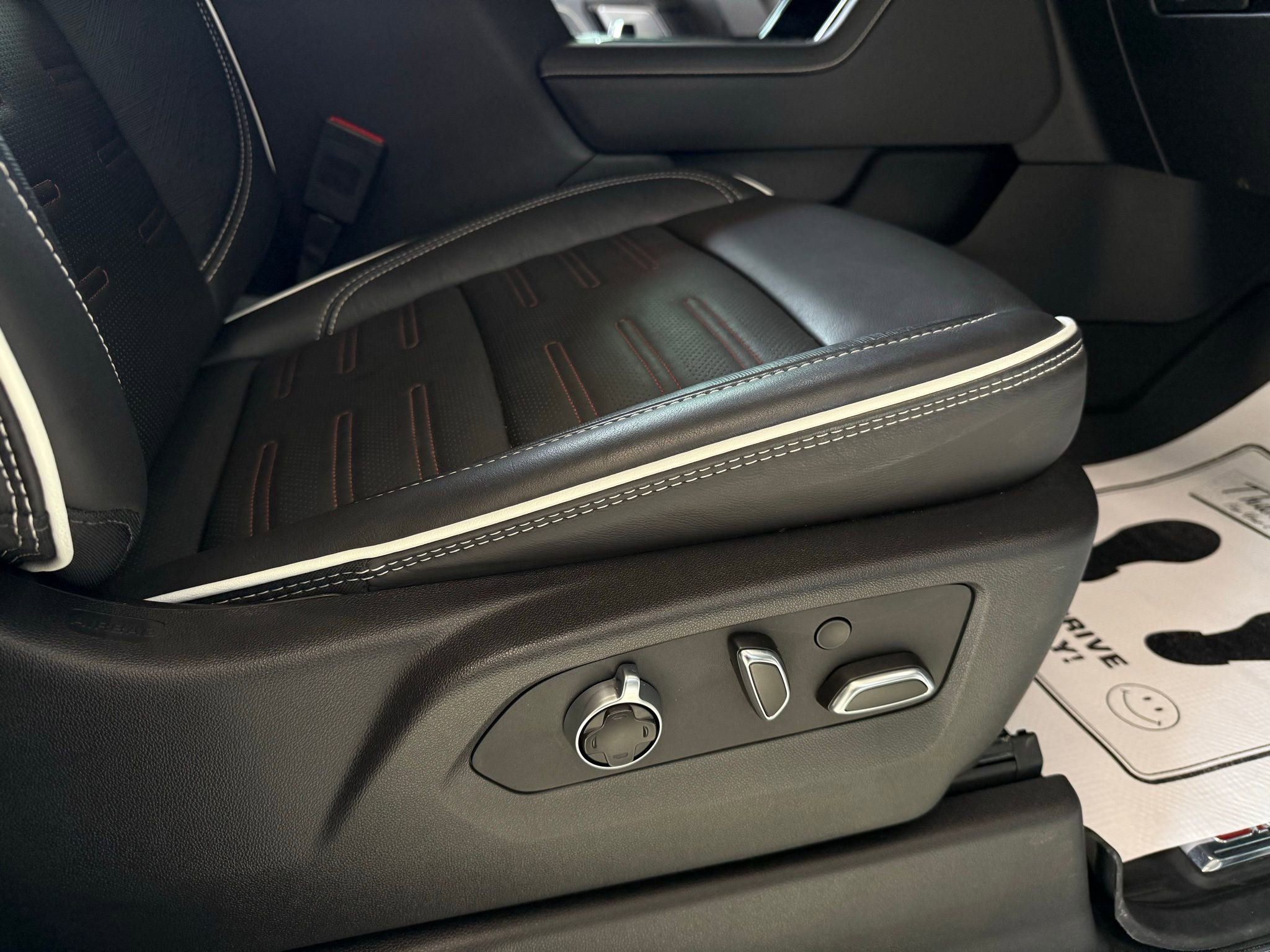 Used 2024 GMC Sierra 2500 AT4X image 25