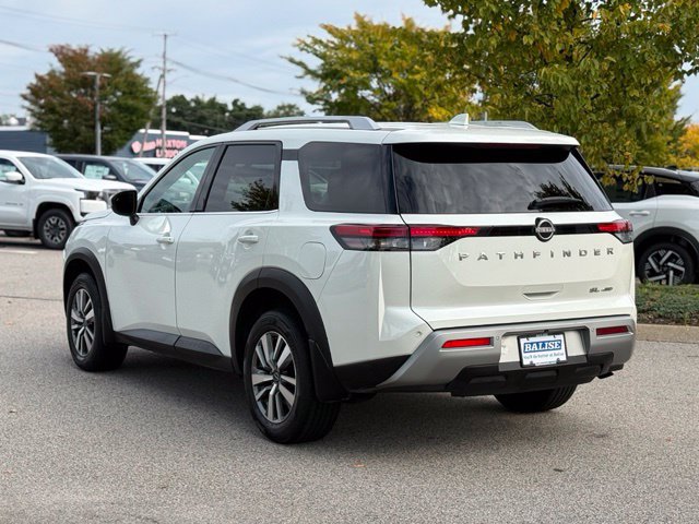Certified 2024 Nissan Pathfinder SL AWD/4WD image 7