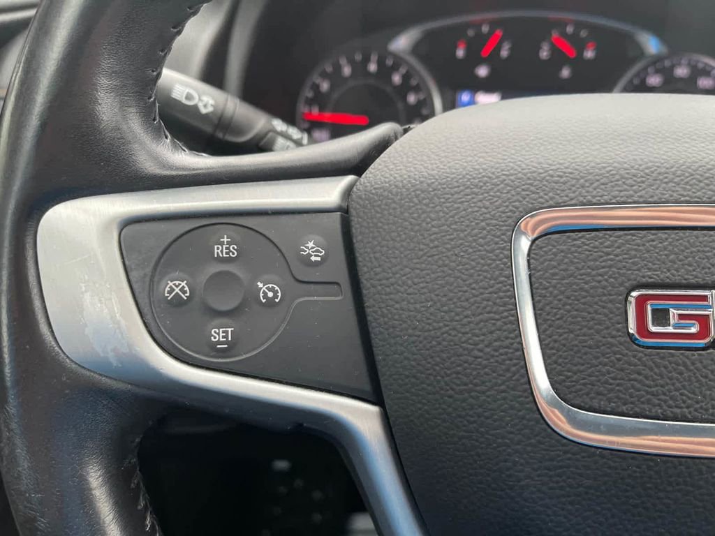 Used 2021 GMC Terrain SLE image 23