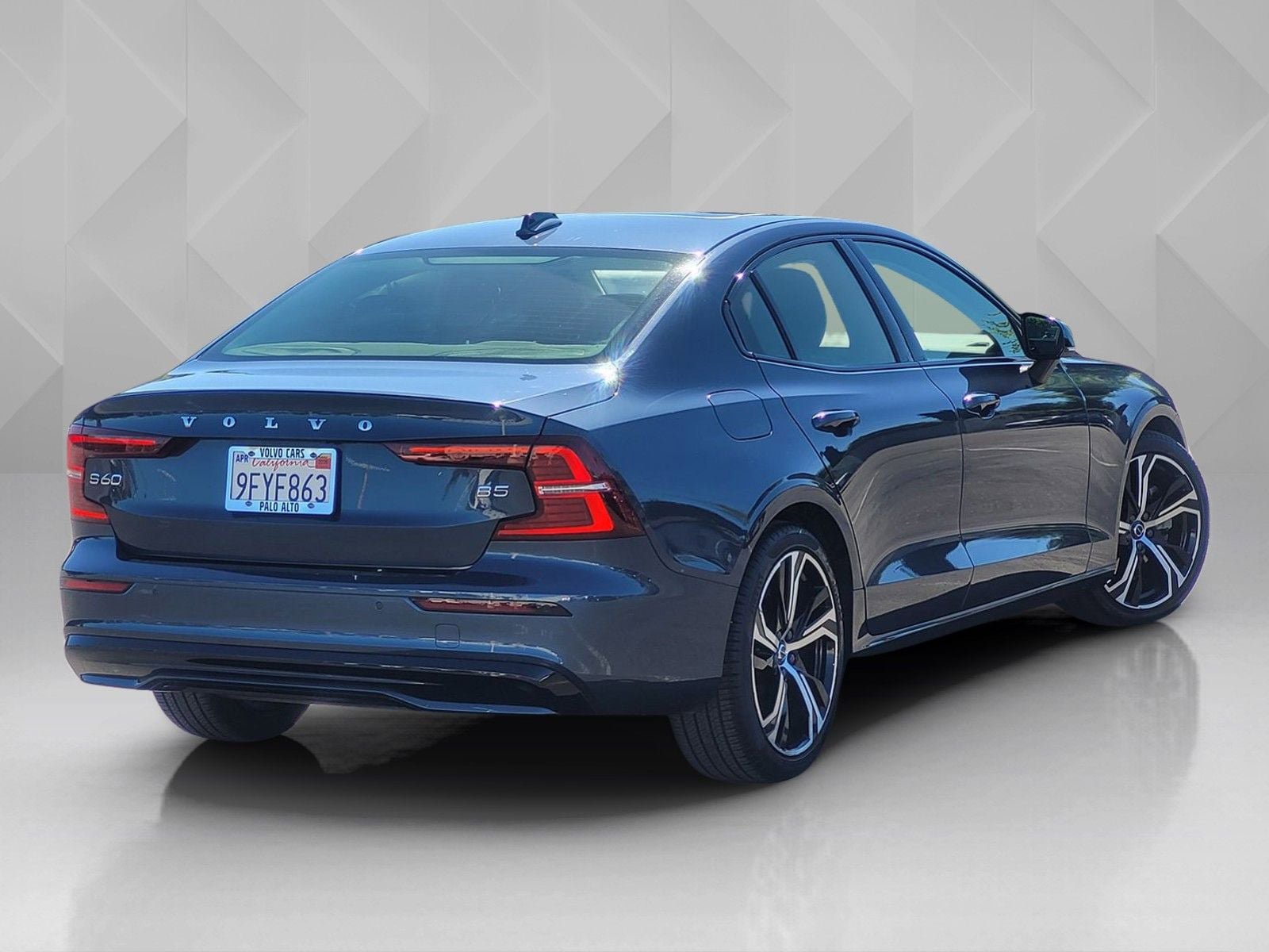 Certified 2023 Volvo S60 B5 Core w/ Climate Package image 6