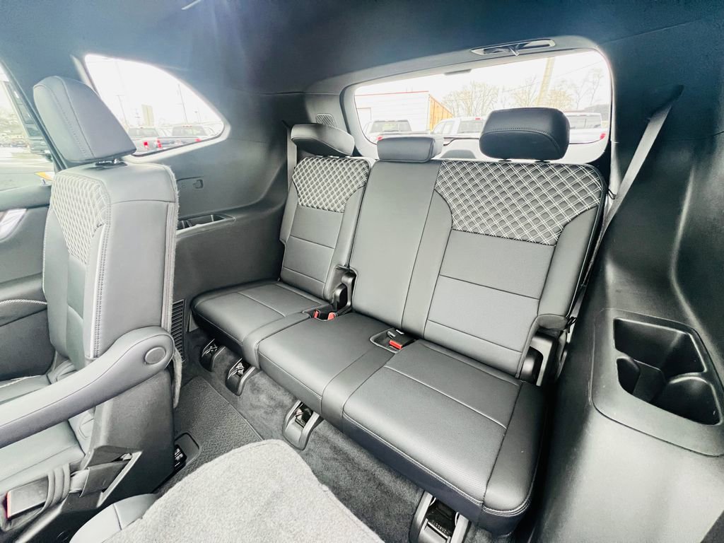 Used 2024 GMC Acadia Denali w/ Super Cruise Package image 42