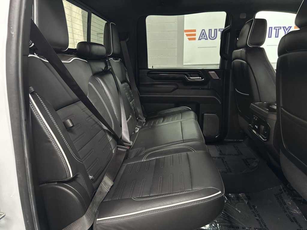 Used 2024 GMC Sierra 2500 AT4X image 36