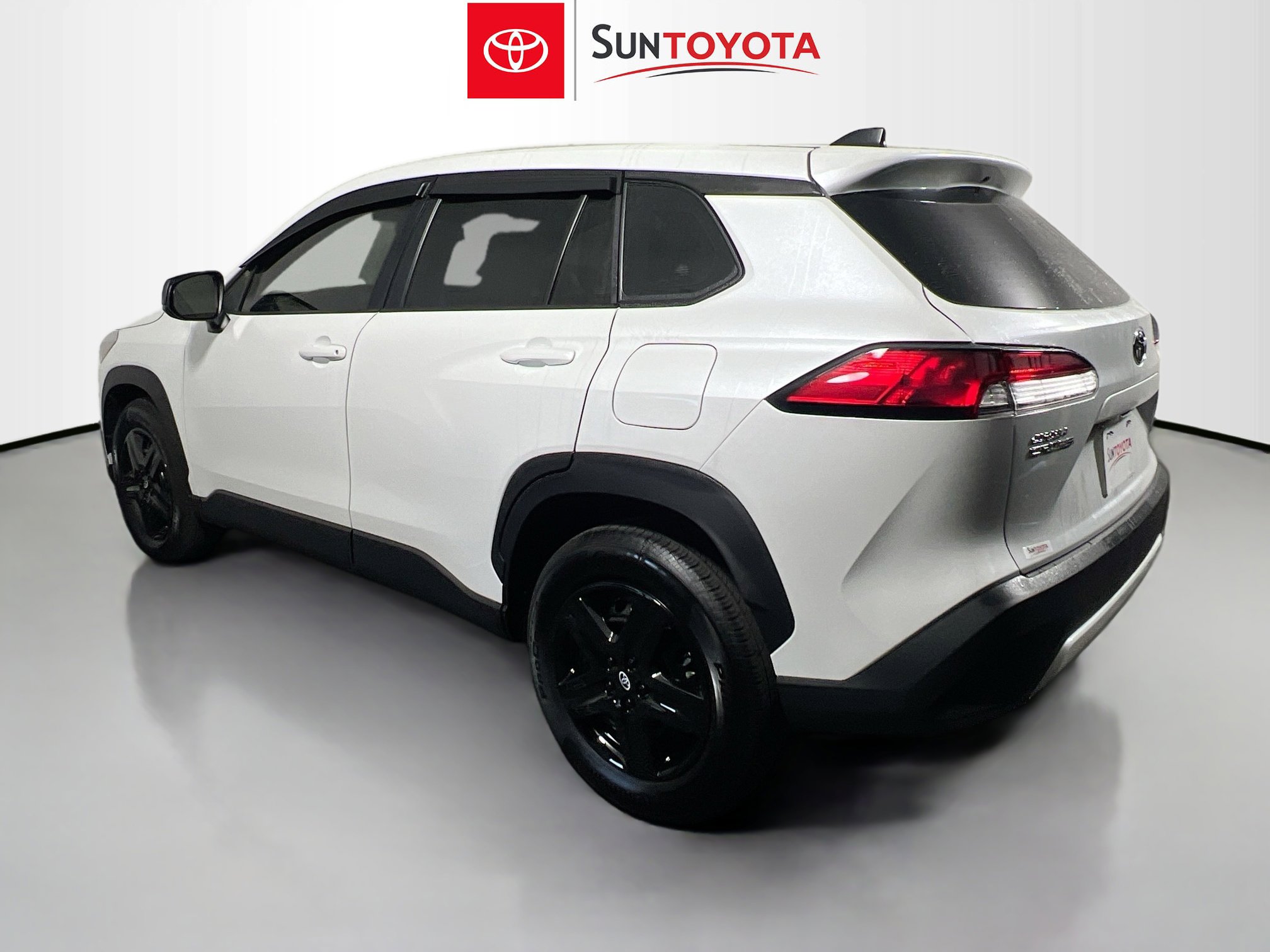 Used 2025 Toyota Corolla Cross L image 6