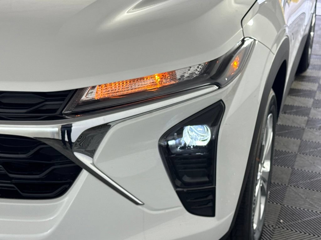 New 2026 Chevrolet Trax LS FWD image 35