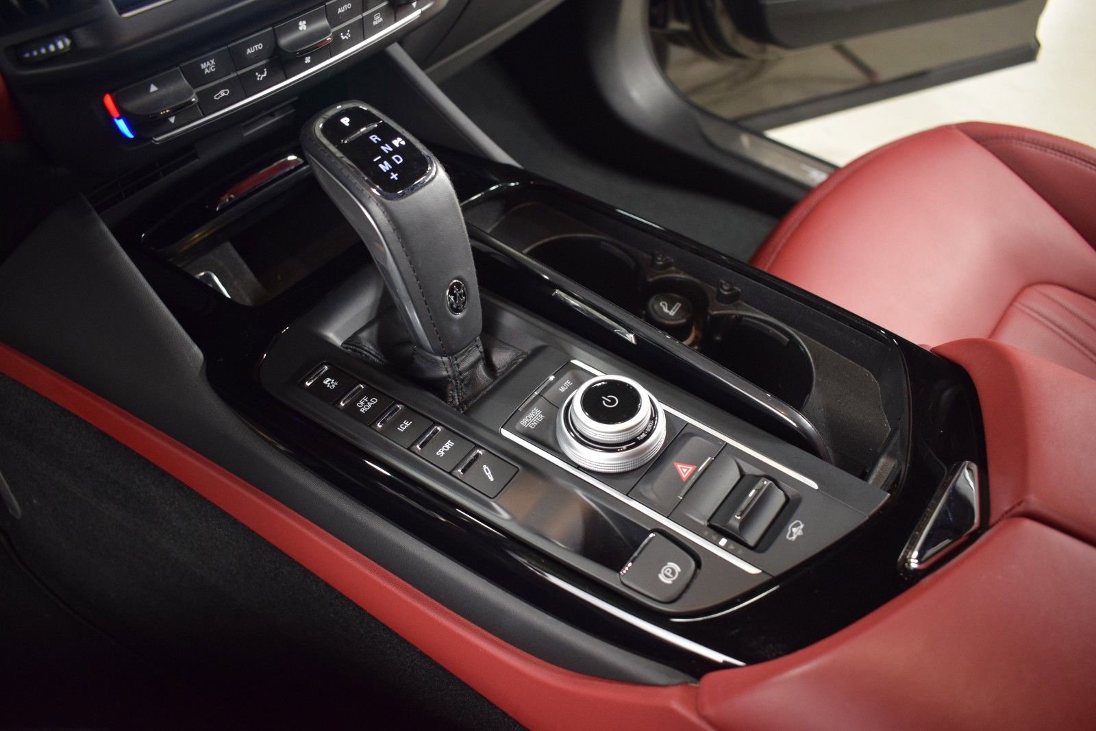 Used 2022 Maserati Levante Modena image 34