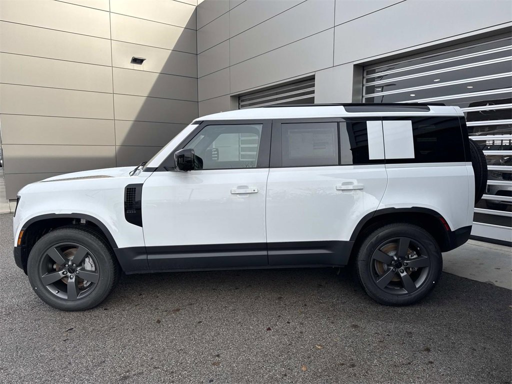 New 2026 Land Rover Defender 110 S image 4