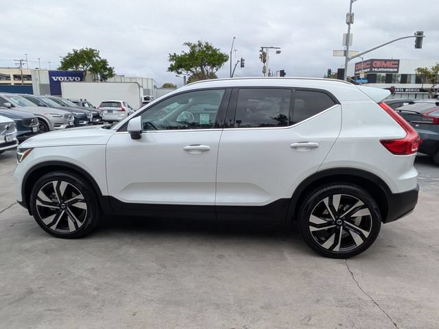 Certified 2023 Volvo XC40 B5 Ultimate AWD/4WD image 7