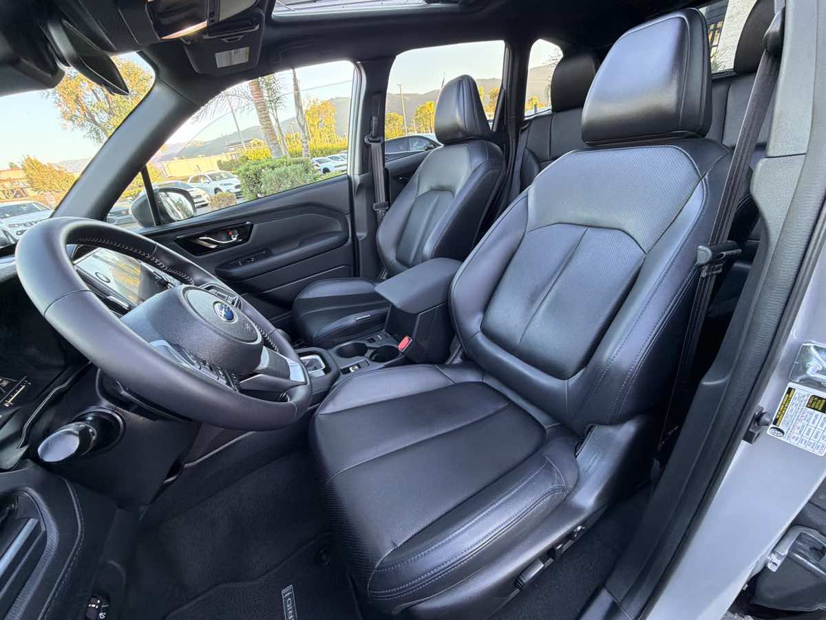 Used 2025 Subaru Forester Limited AWD/4WD image 22