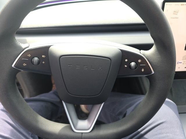 Used 2025 Tesla Model 3 Long Range image 11