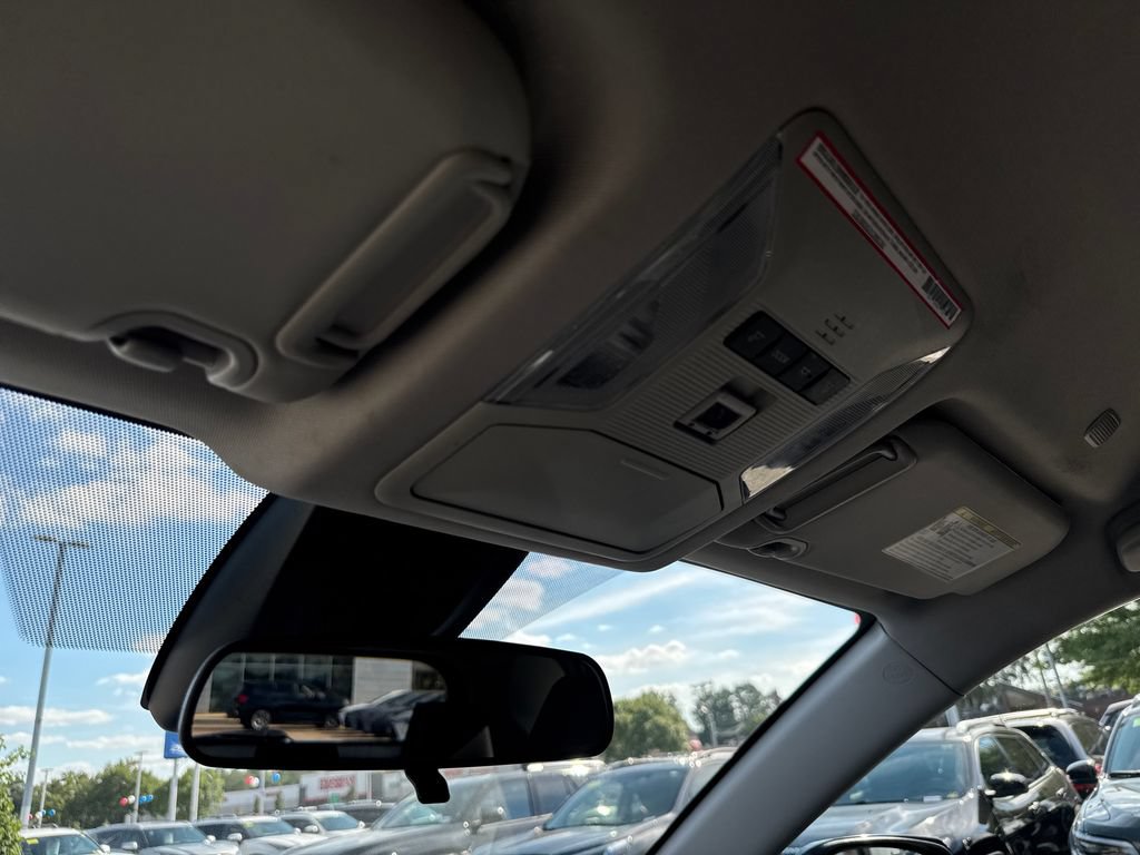 Used 2024 Toyota RAV4 XLE FWD image 30