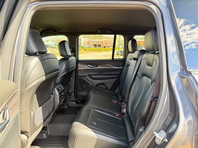Used 2024 Jeep Grand Cherokee Limited AWD/4WD image 25