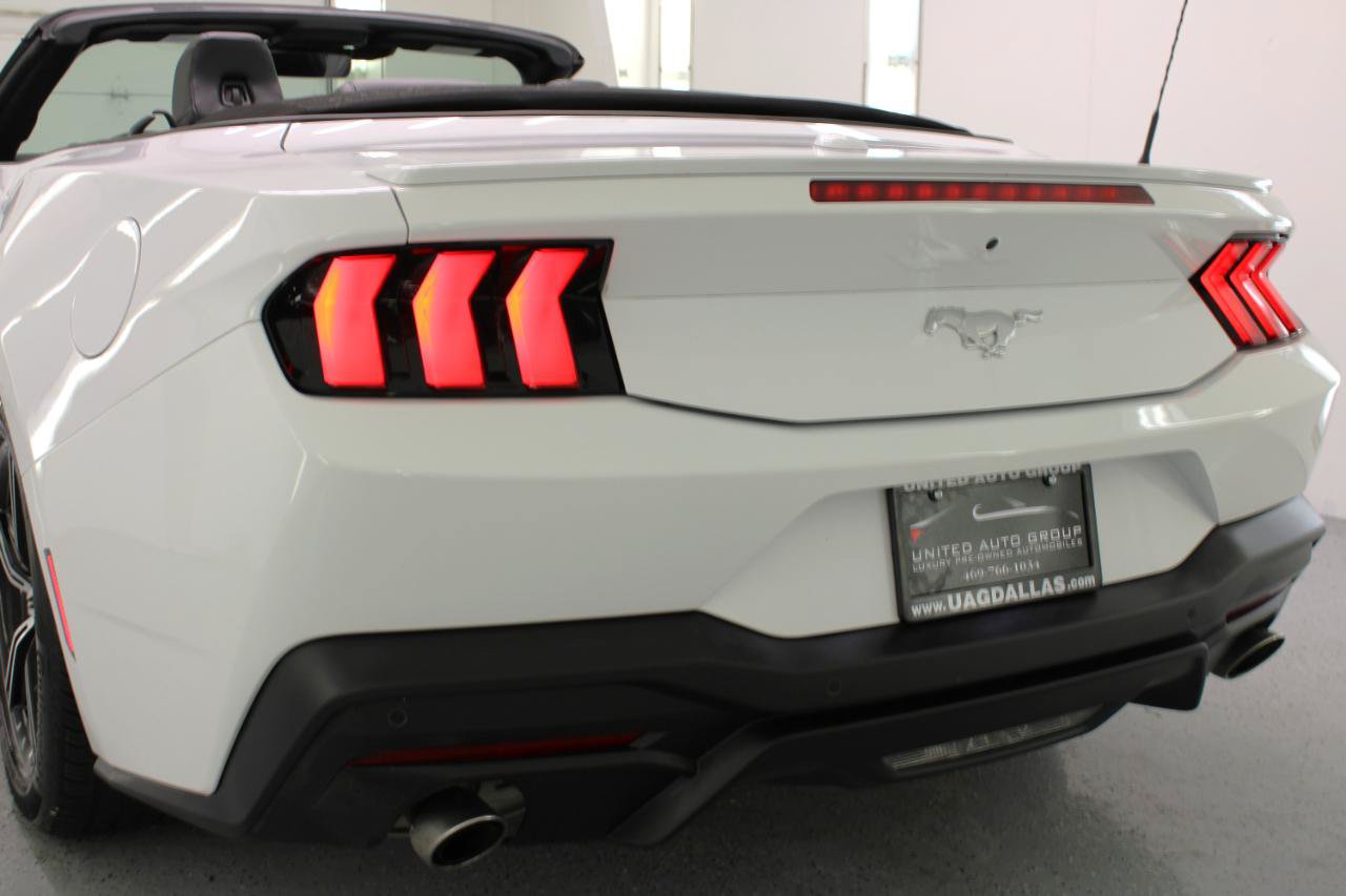 Used 2025 Ford Mustang Premium RWD image 24