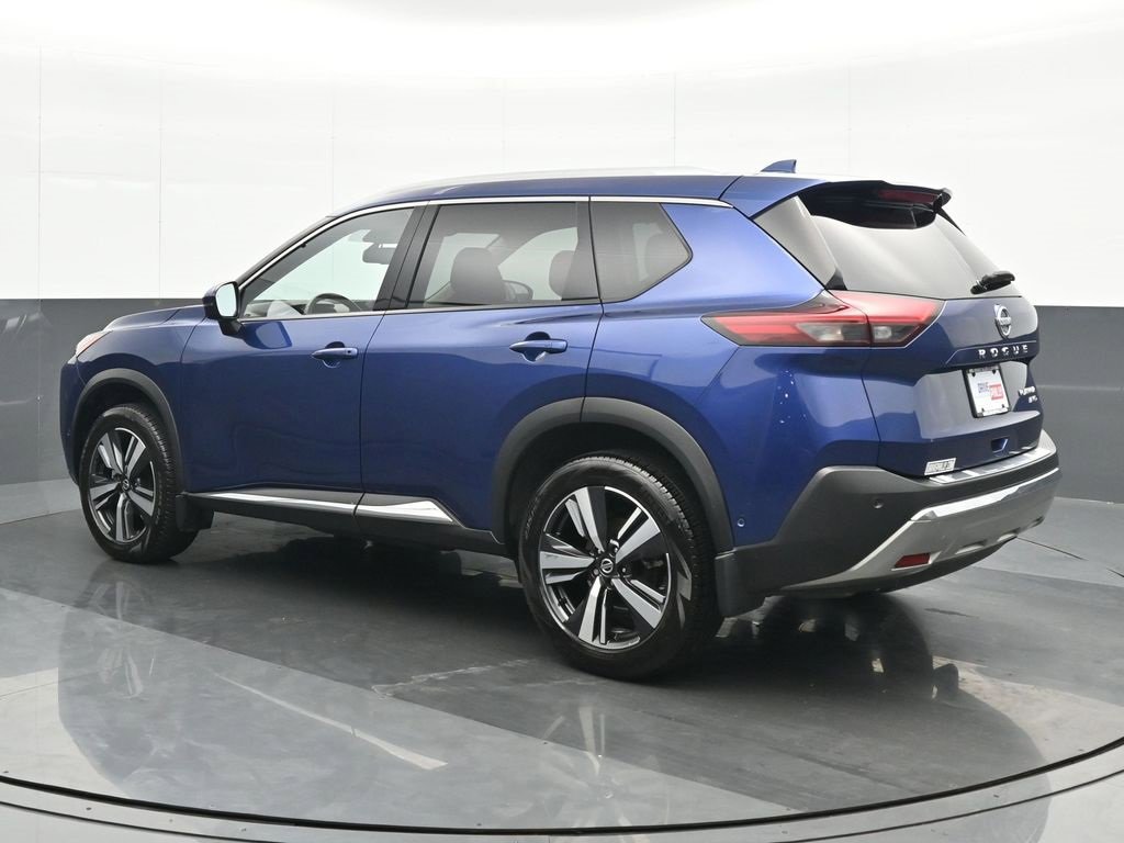 Used 2021 Nissan Rogue Platinum image 4