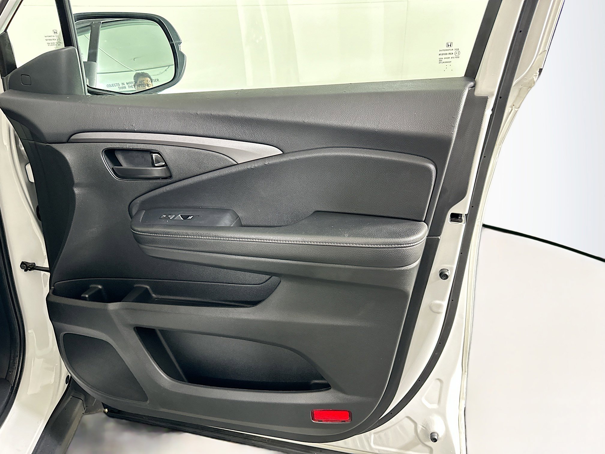 Used 2023 Honda Passport EX-L image 32