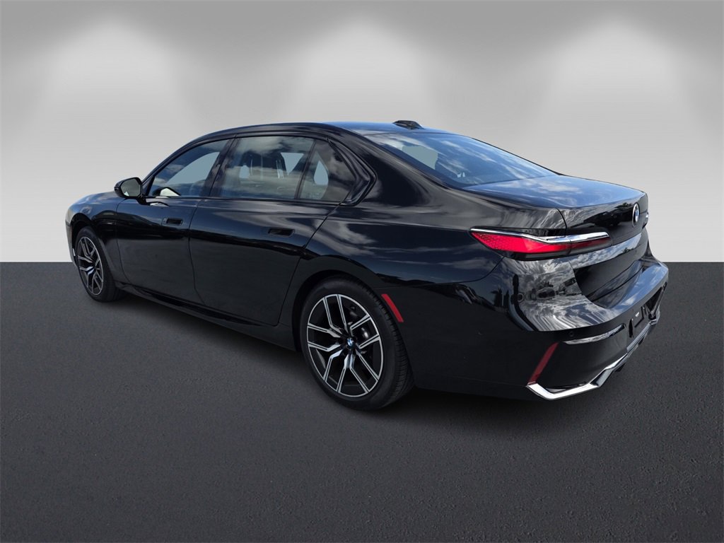 Certified 2023 BMW 740i image 6