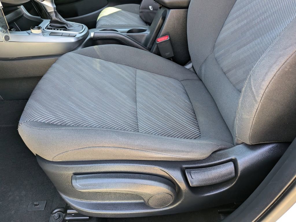 Certified 2025 Kia Seltos LX AWD/4WD image 20