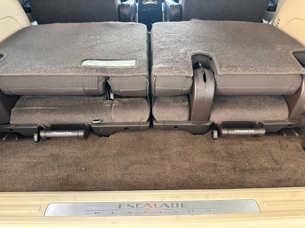 Used 2011 Cadillac Escalade Platinum image 80