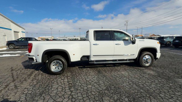 Certified 2024 Chevrolet Silverado 3500 High Country w/ Technology Package image 9