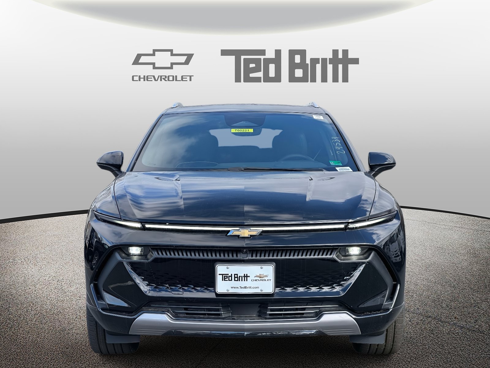 New 2026 Chevrolet Equinox EV LT w/ Convenience Package II FWD image 2
