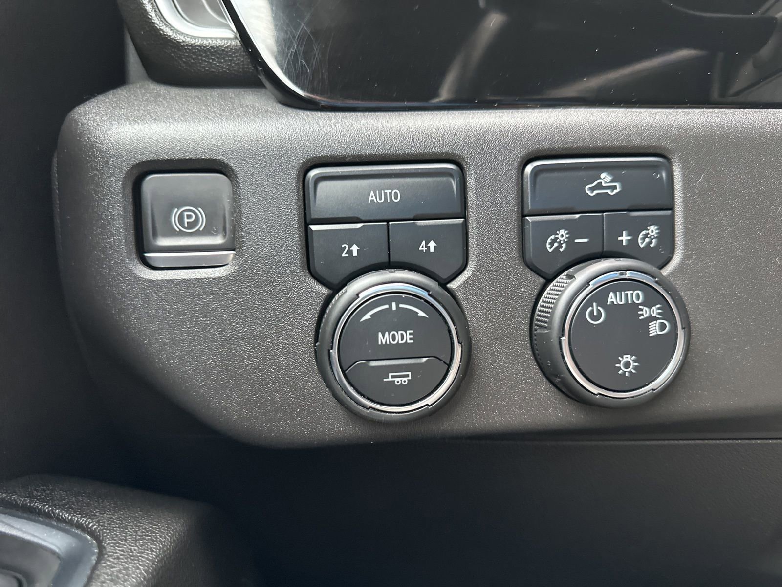 Used 2023 Chevrolet Silverado 1500 LT image 35