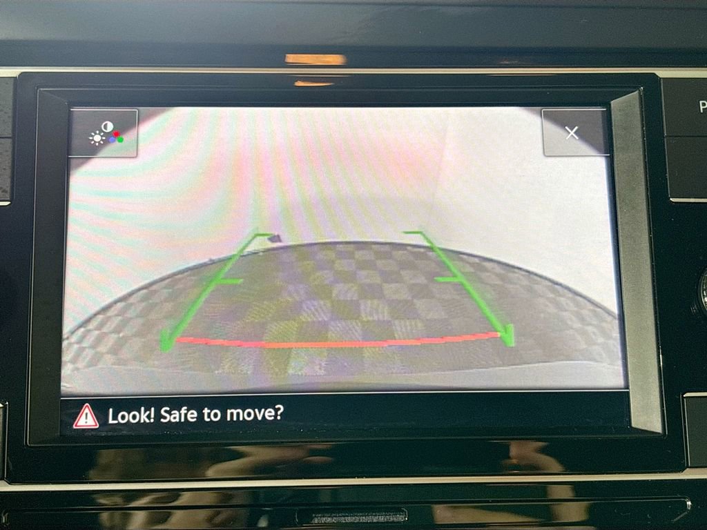 Used 2024 Volkswagen Jetta SE image 16