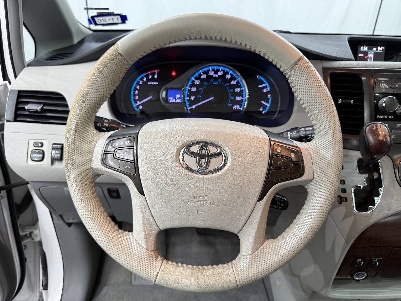 Used 2011 Toyota Sienna XLE FWD image 7