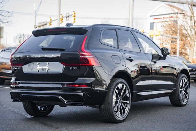 New 2026 Volvo XC60 B5 Plus w/ Protection Package Premier image 4