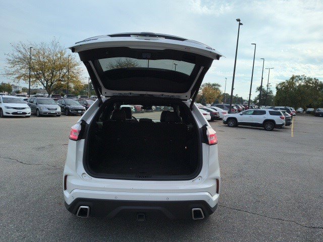 Used 2020 Ford Edge ST w/ Equipment Group 401A image 15