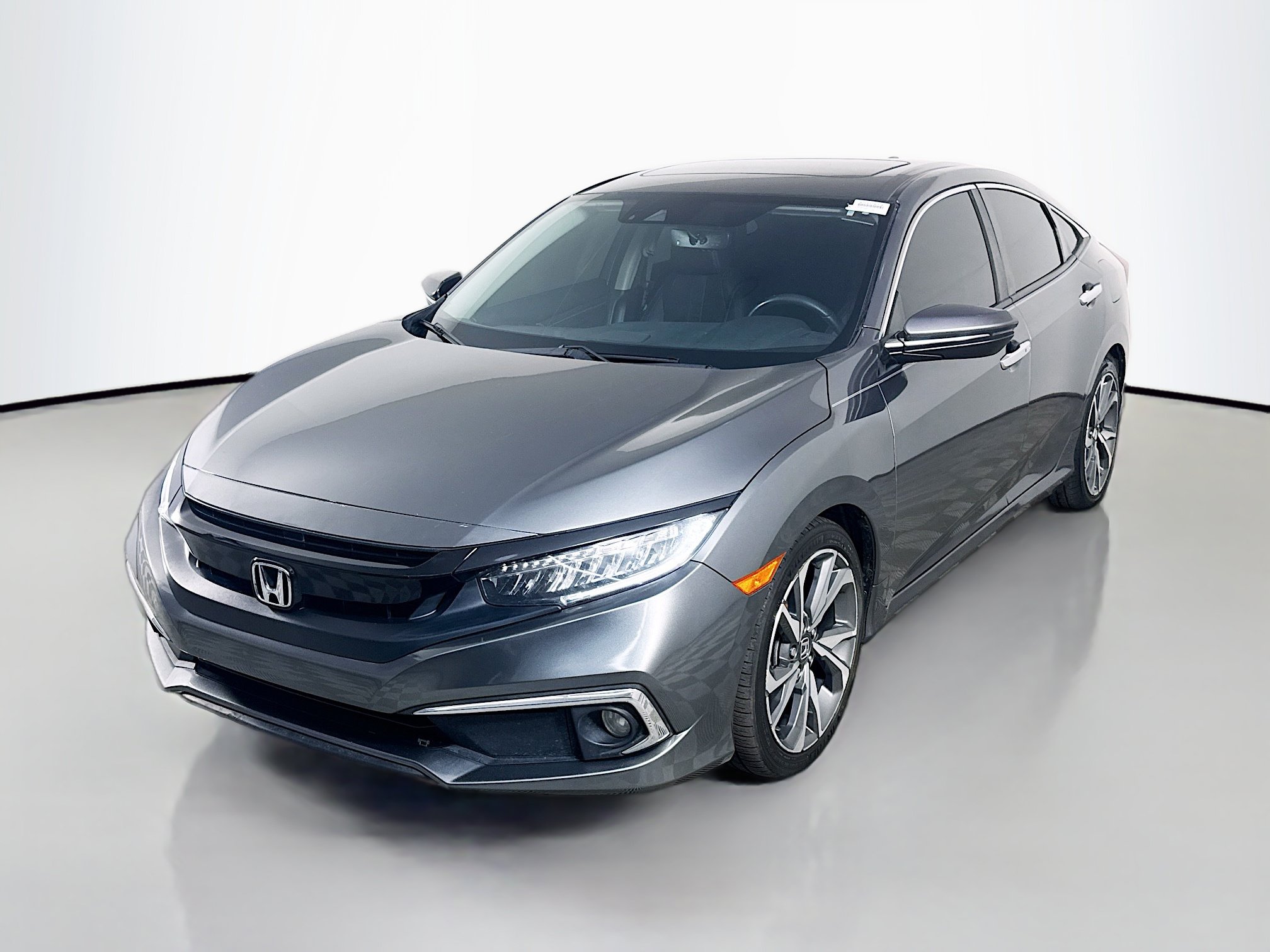 Used 2019 Honda Civic Touring image 4