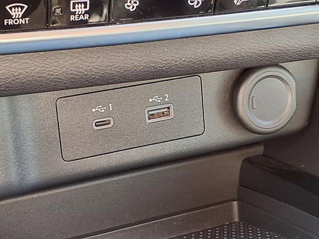 Used 2023 Nissan Rogue SV image 24