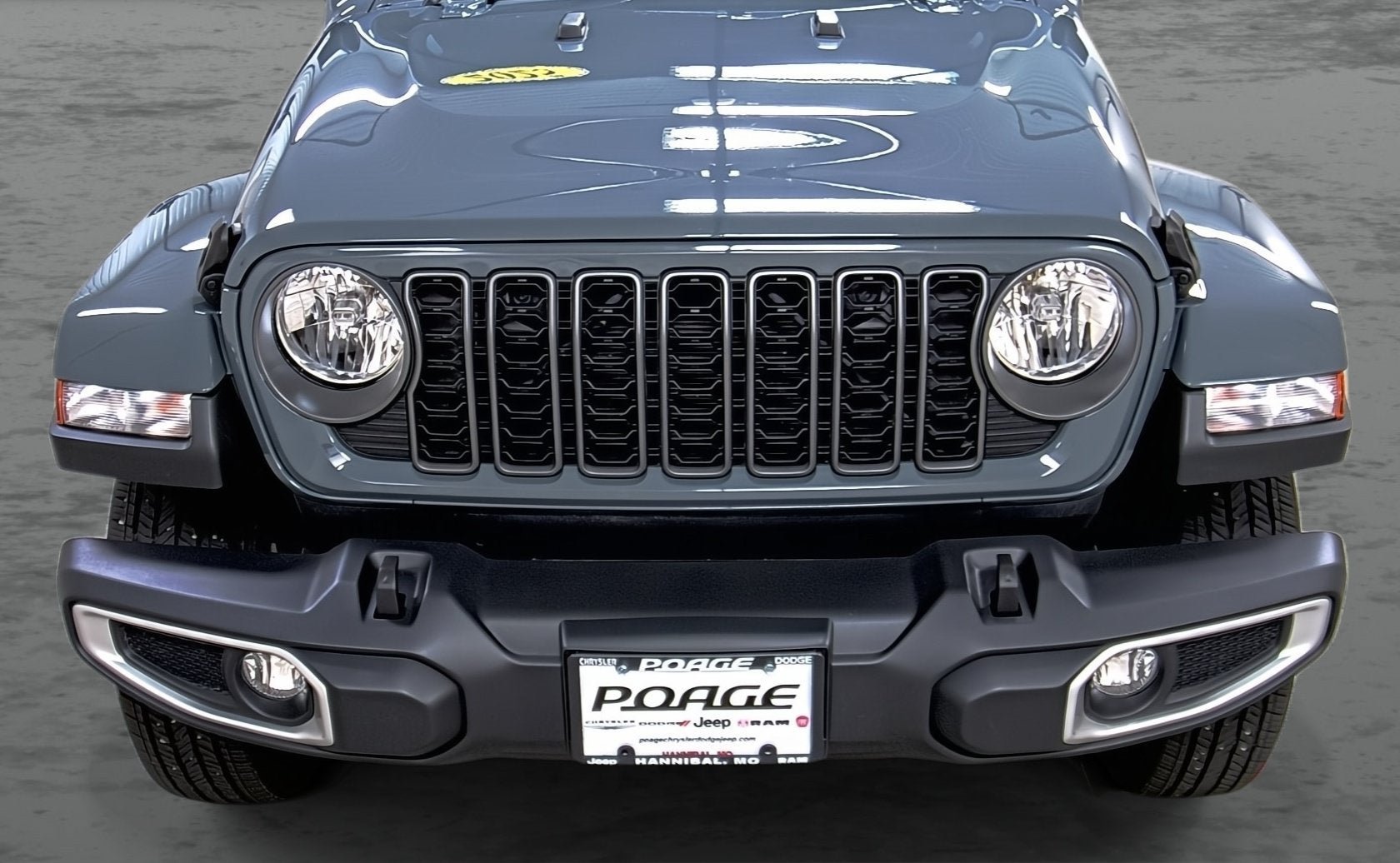 Used 2025 Jeep Gladiator Sport AWD/4WD image 16