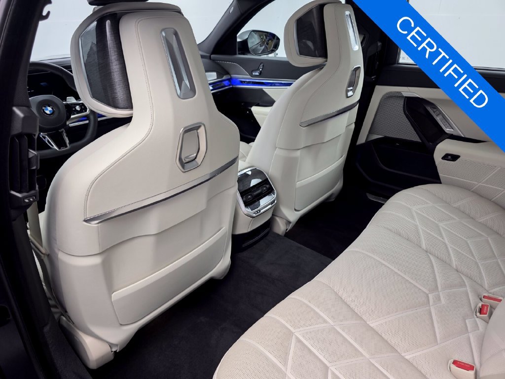 Certified 2023 BMW 740i RWD image 15