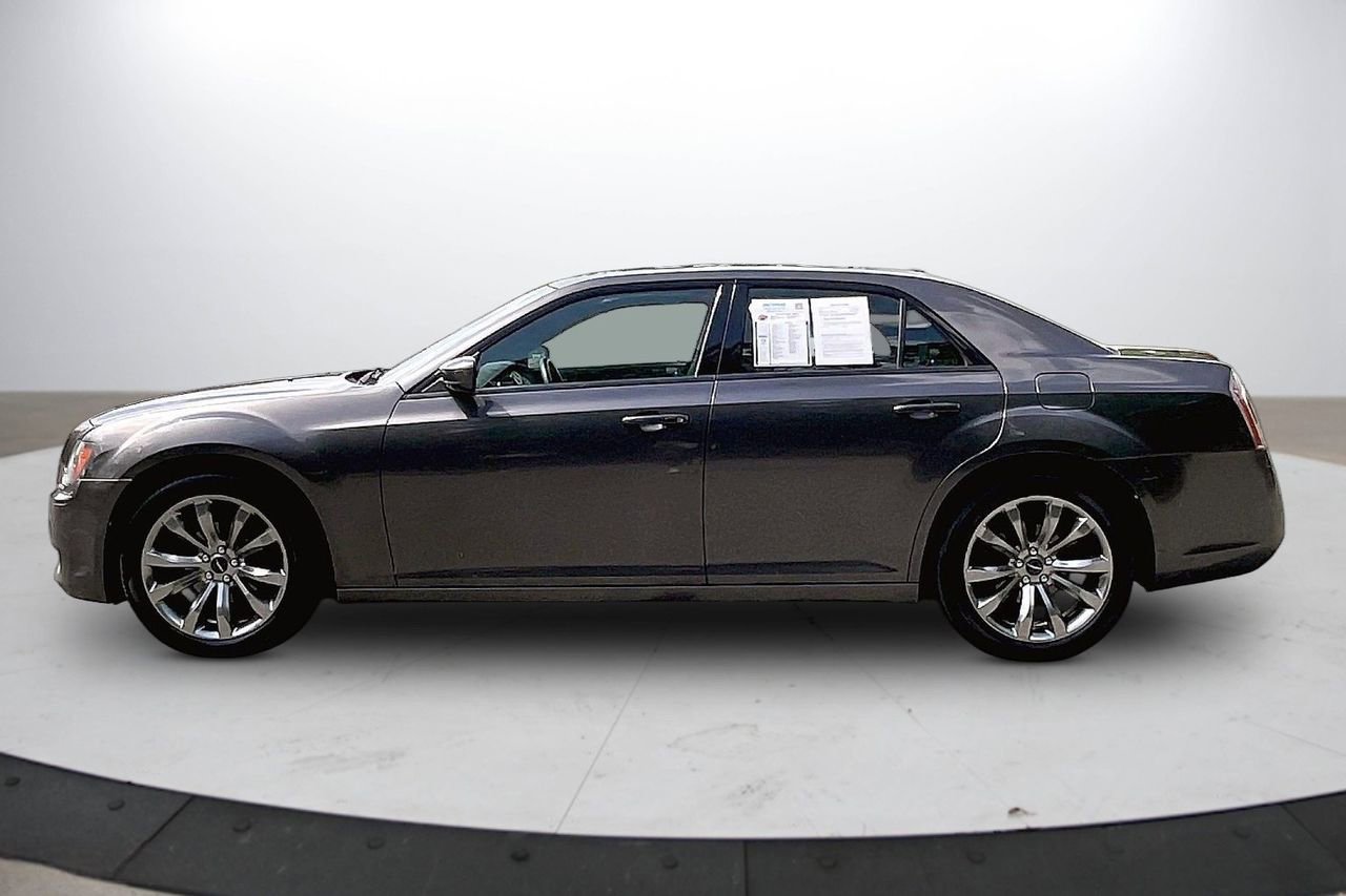 Used 2014 Chrysler 300 S RWD image 6