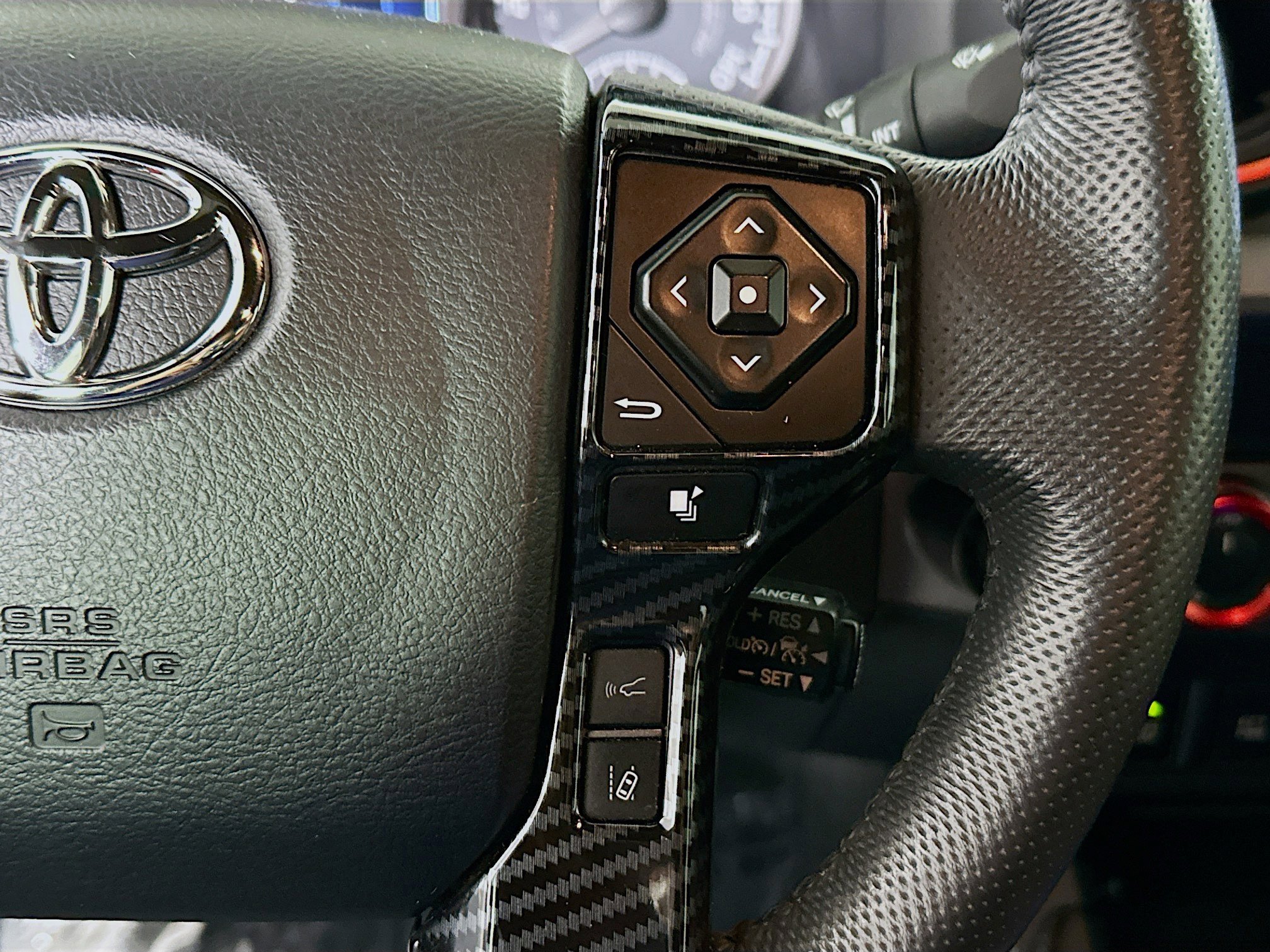 Used 2023 Toyota Tacoma TRD Sport w/ Advanced Technology Package image 17