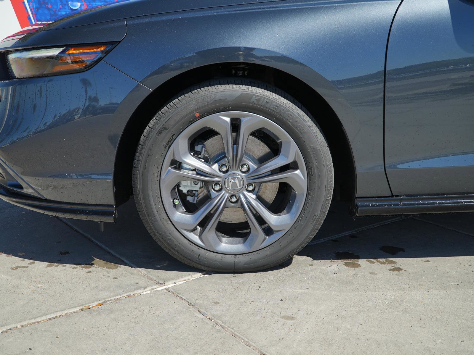 New 2026 Honda Accord EX-L image 12